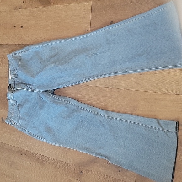 Not Your Daughters Blue Denim  Flaired Jeans Women With Real Curves Size 8 - Picture 4 of 7